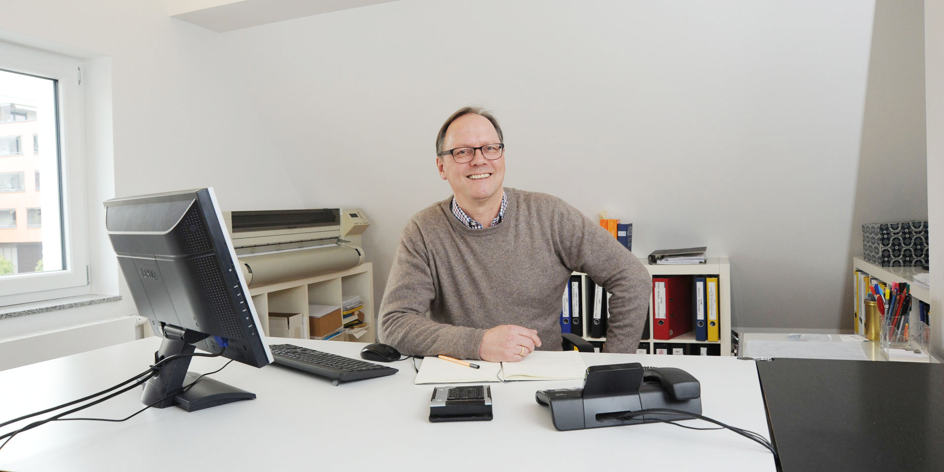 Architekt Thomas Frank in seinem Büro in Mainz